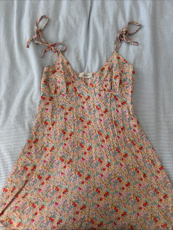 Audrey 3+1 Dresses & Skirts - Audrey 3+1 Pastel Floral V-Neck Sundress with Tie Shoulders